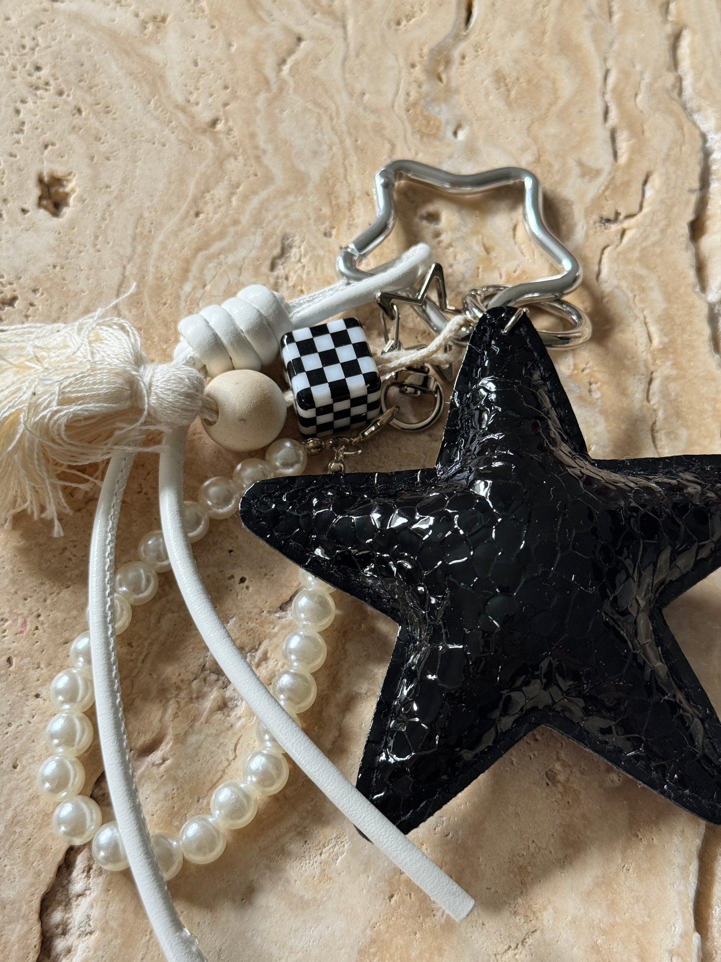 Charm Anhänger „Black Star“