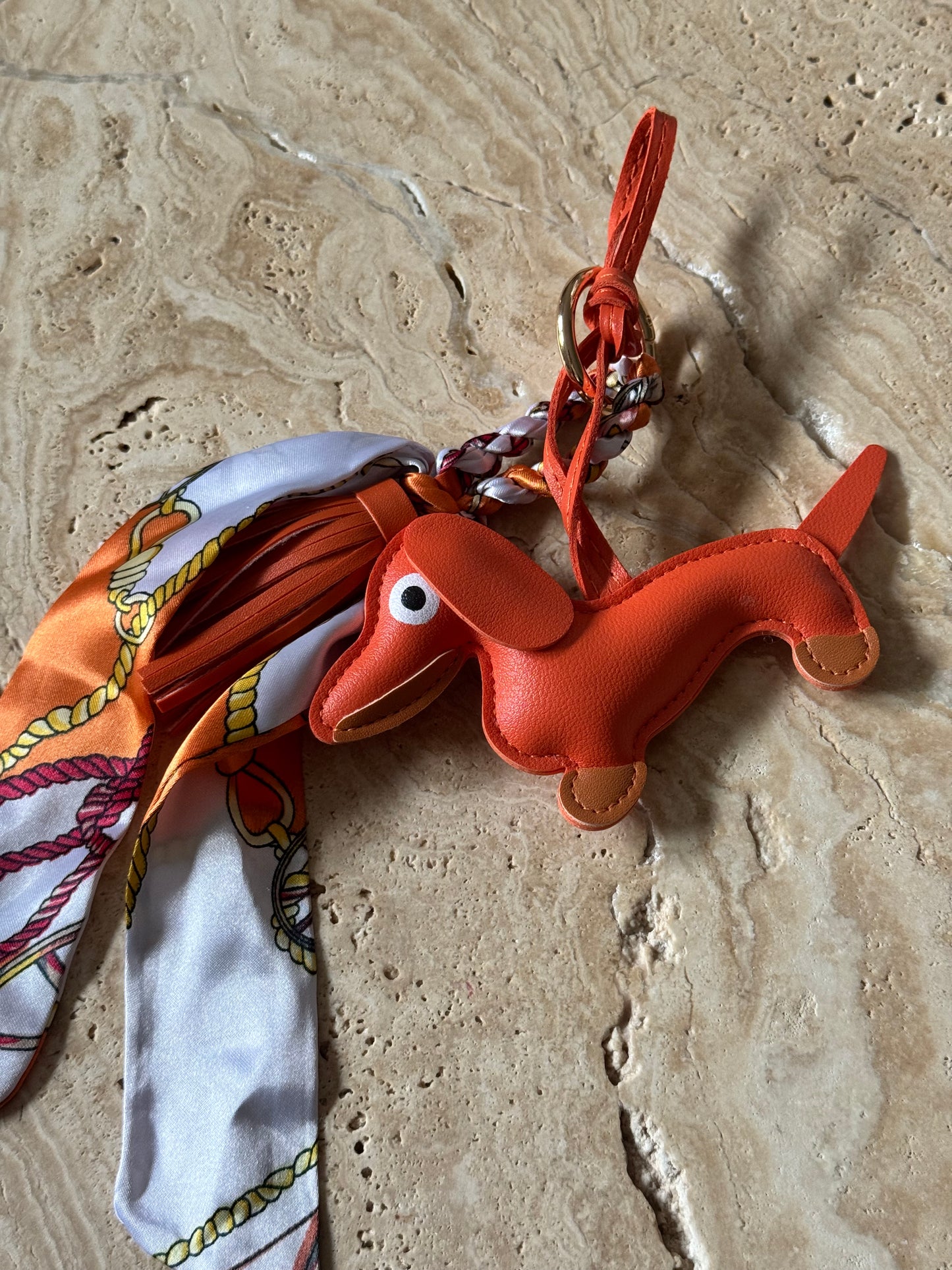 Charm Anhänger „Orange Dackel“