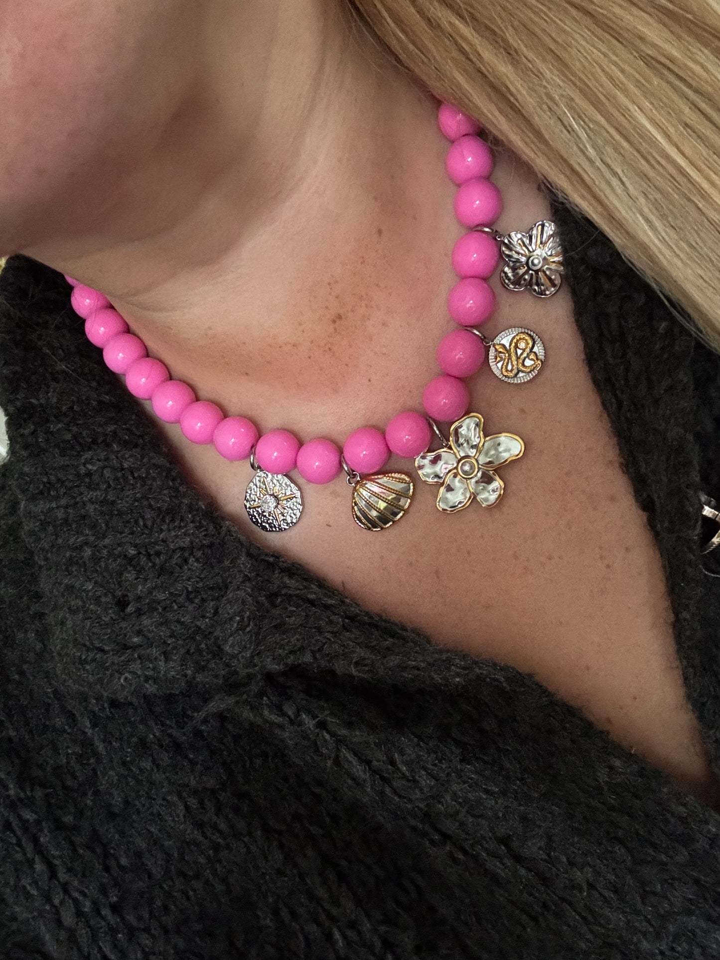Golden Blossom Charm Kette
