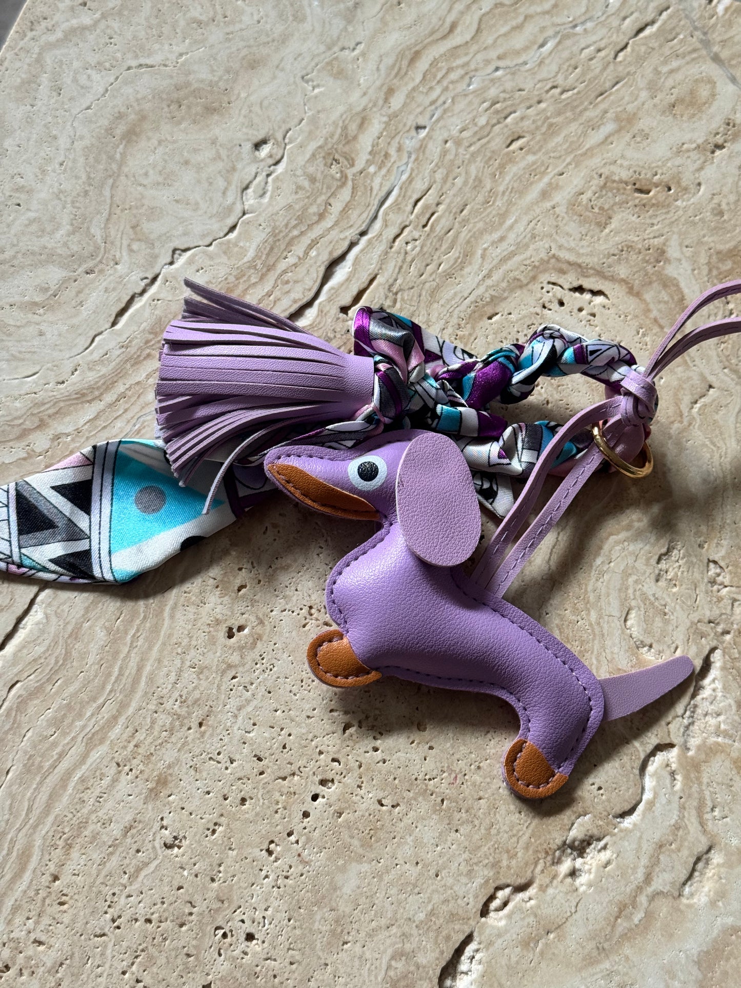 Charm Anhänger „Purple Dackel“