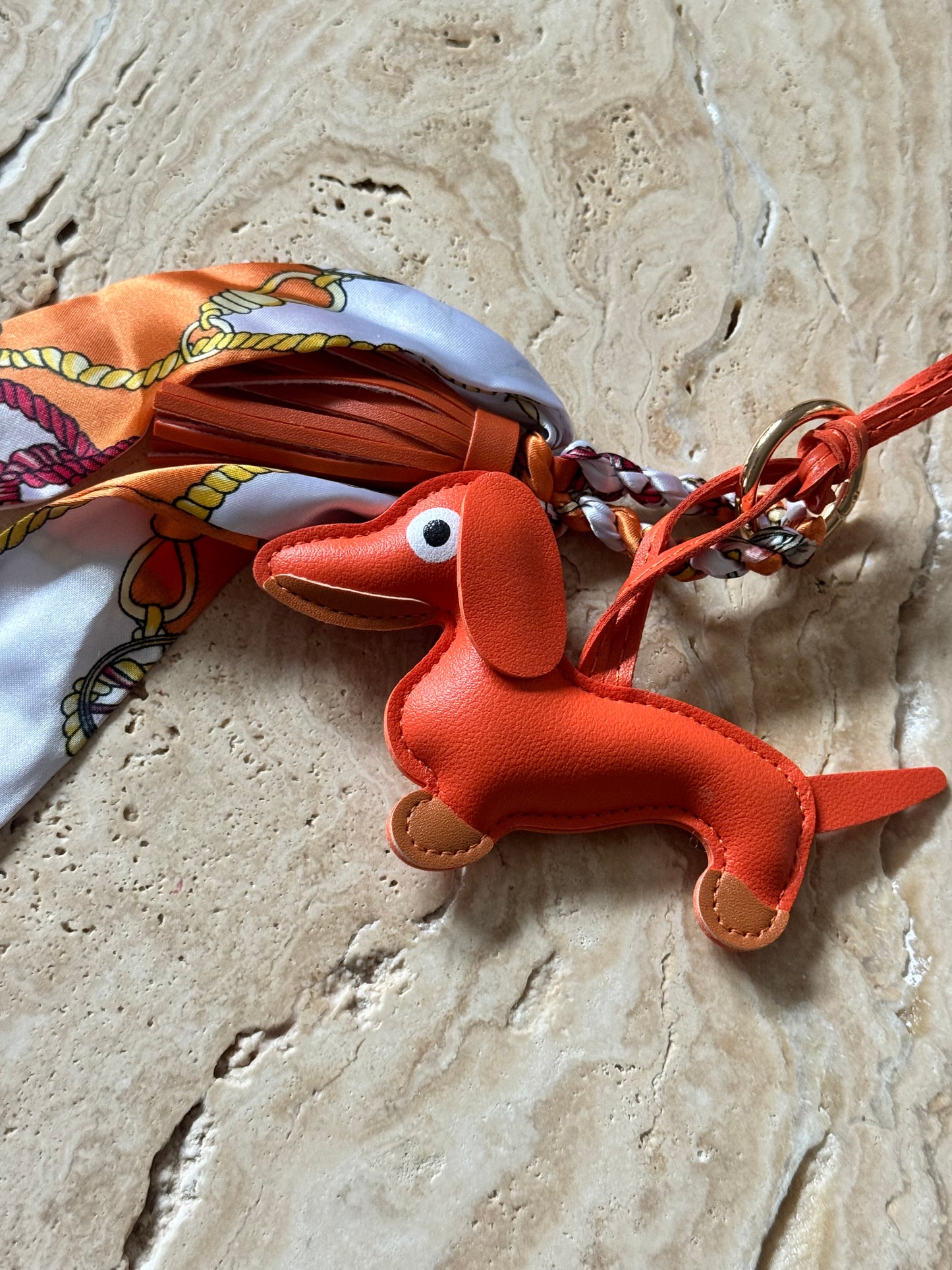 Charm Anhänger „Orange Dackel“