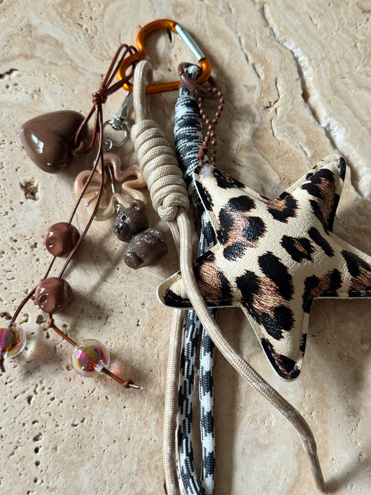 Charm Anhänger „Brown Leo“