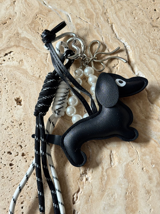 Charm Anhänger „Black Dog“